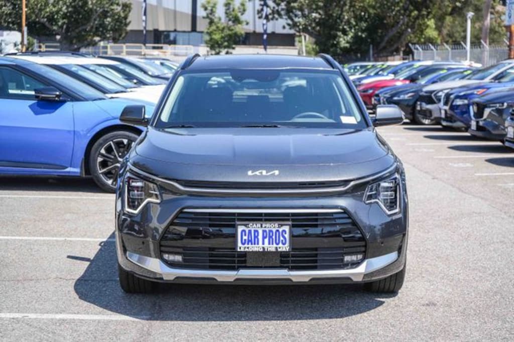 New 2026 Kia Niro SX Touring SUV
