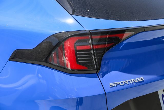2026 Kia Sportage EX - Photo 18