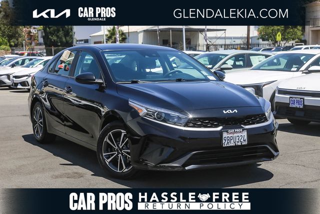 2022 Kia Forte LXS AT's photo