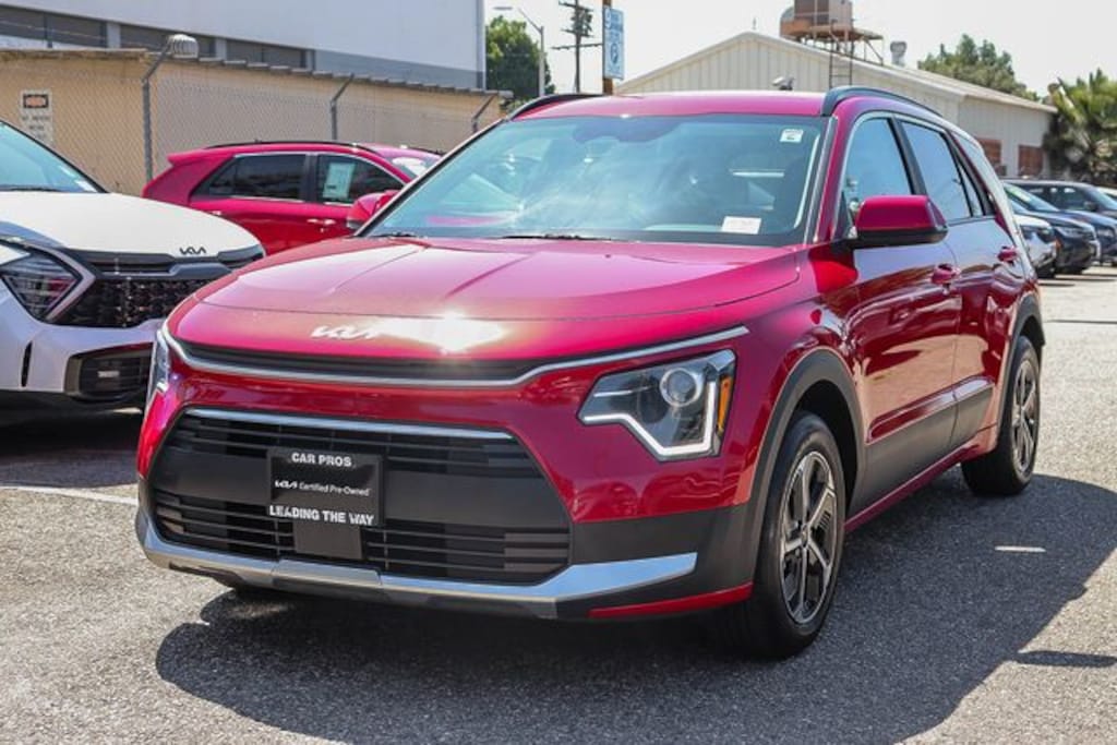 Certified 2025 Kia Niro EX SUV
