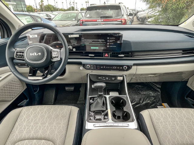 2026 Kia Carnival photo 4