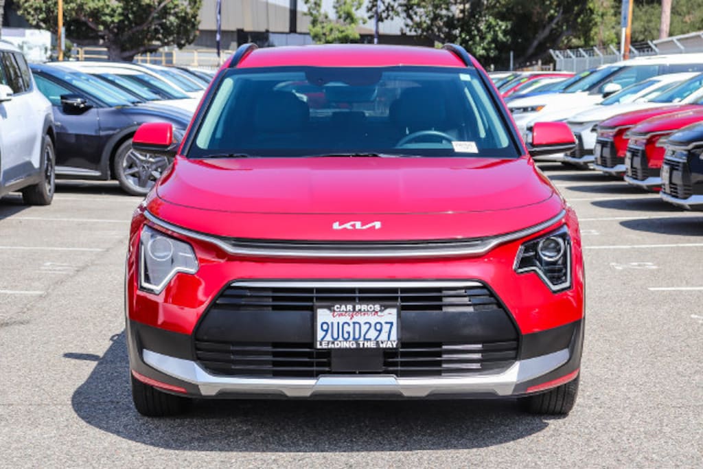 Certified 2025 Kia Niro EX SUV