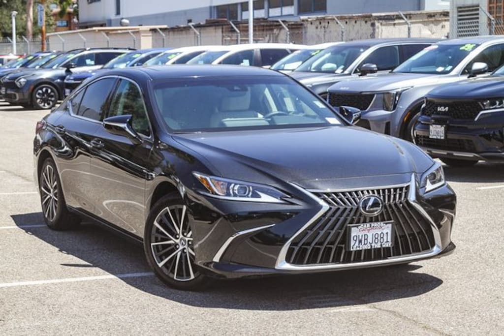 Used 2025 Lexus ES 300h Base Sedan