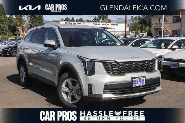 2026 Kia Sorento LX AT's photo