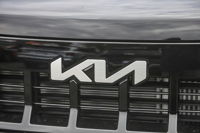 2027 Kia Telluride EX - Photo 14