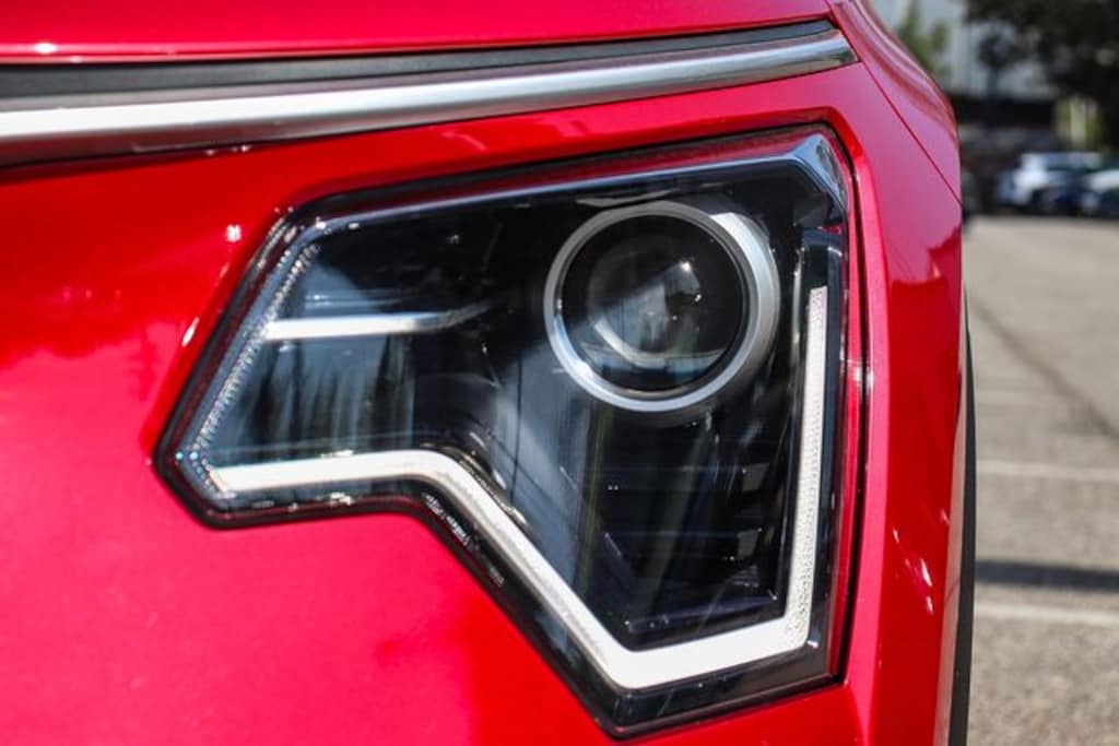 Certified 2025 Kia Niro EX SUV