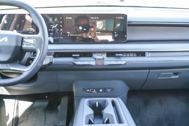 2026 Kia EV9 photo 5