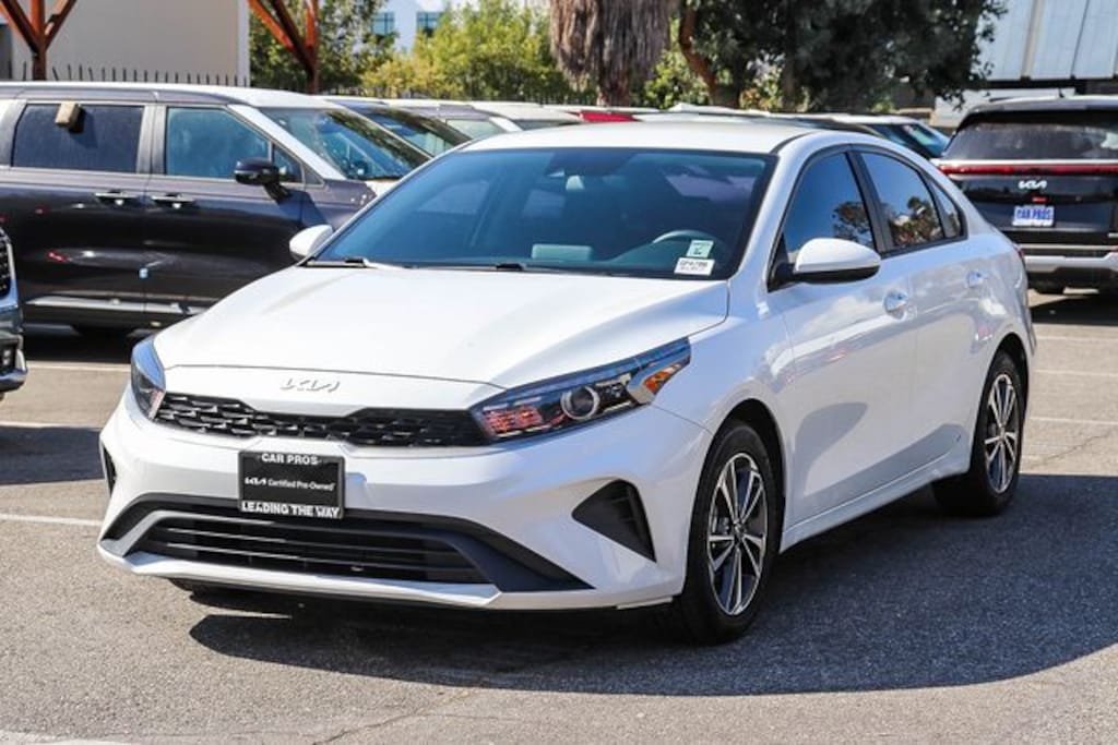 Used 2023 Kia Forte LXS Sedan