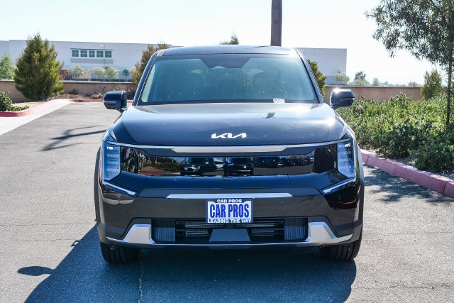 2026 Kia EV9 photo 3