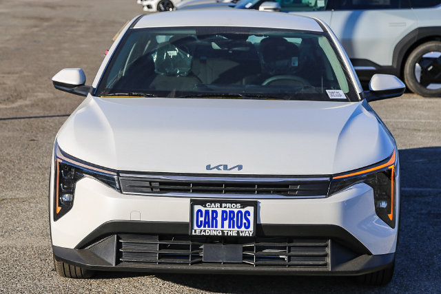 New 2026 Kia K4 LXS Sedan