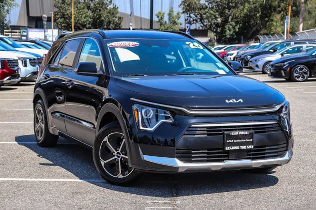 Certified 2025 Kia Niro EX SUV