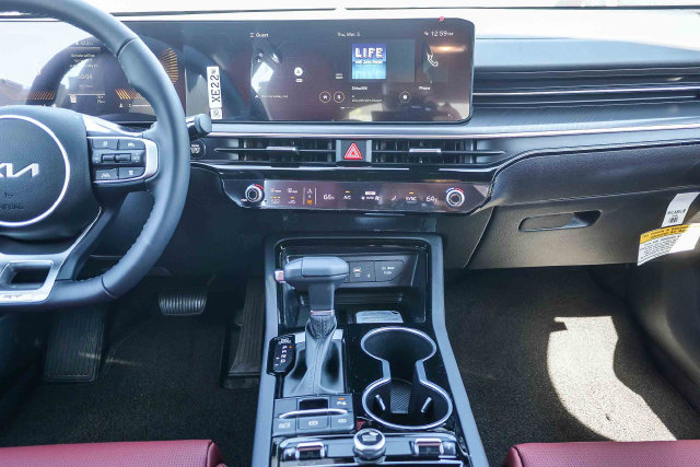 2026 Kia K5 photo 5
