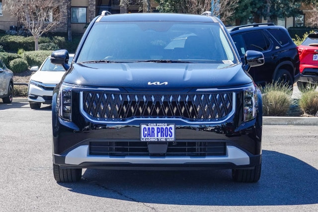 2026 Kia Carnival photo 2