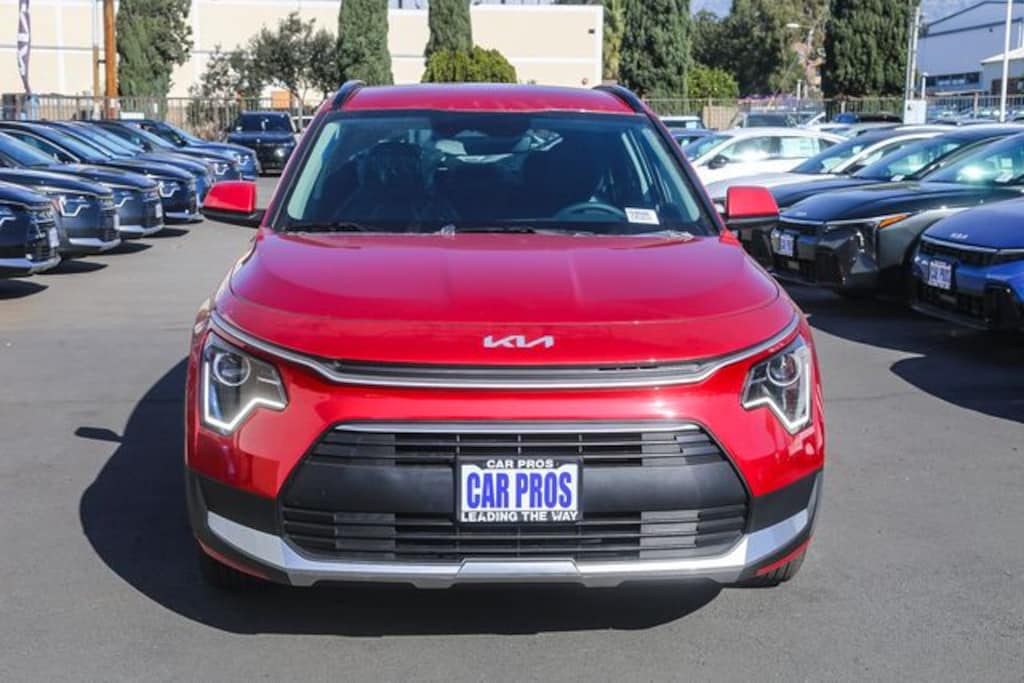 New 2026 Kia Niro LX SUV