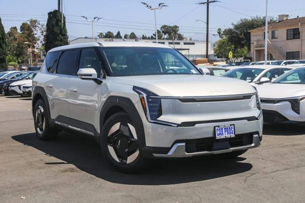 New 2026 Kia EV9 Light Long Range SUV