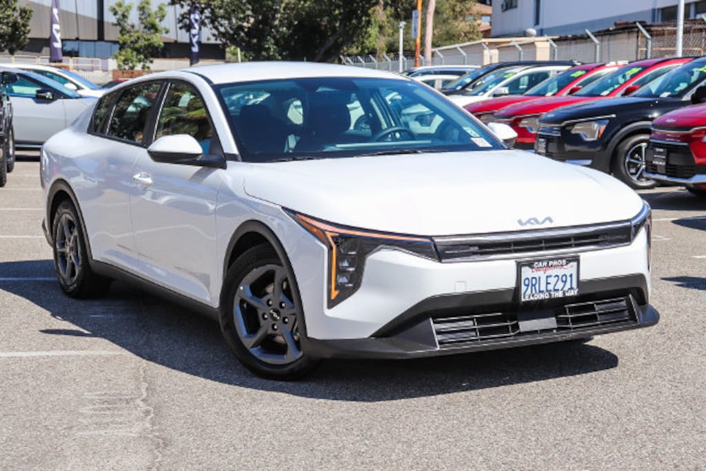 Certified 2025 Kia K4 LXS Sedan