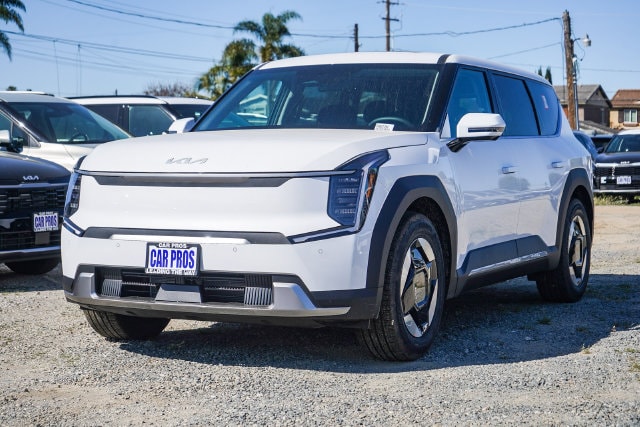 2026 Kia EV9 photo 4