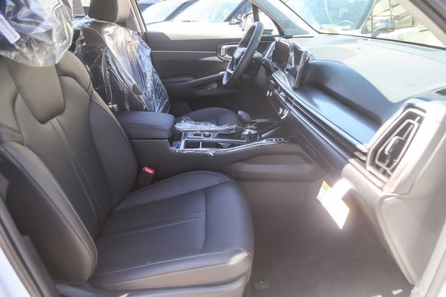 2026 Kia Sorento EX - Photo 9