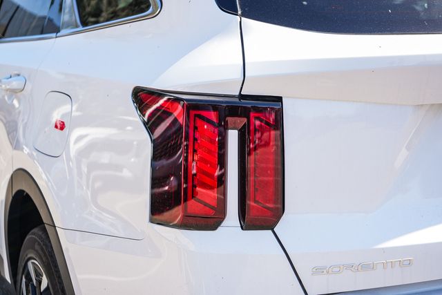 2026 Kia Sorento EX - Photo 18