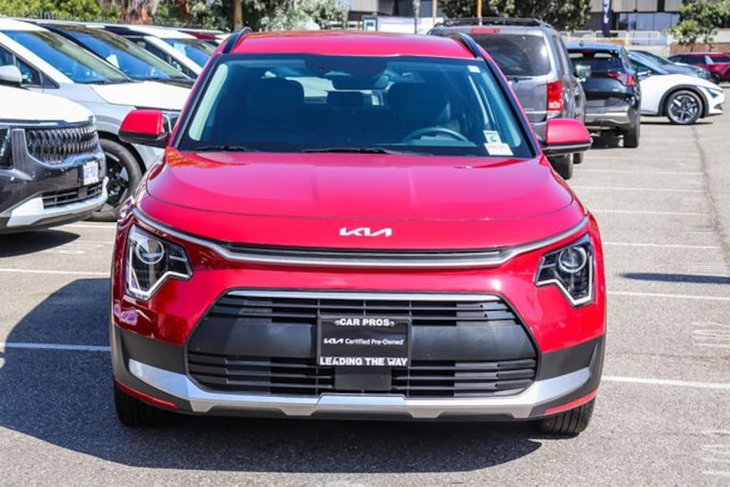 Certified 2025 Kia Niro EX SUV