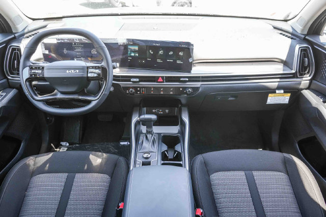 2026 Kia Sorento photo 4