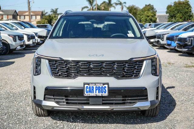 2026 Kia Sorento photo 2
