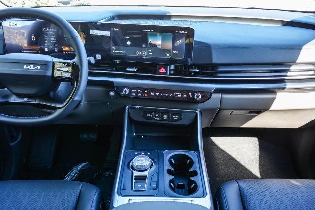 New 2027 Kia Carnival Hybrid LXS Van Passenger Van