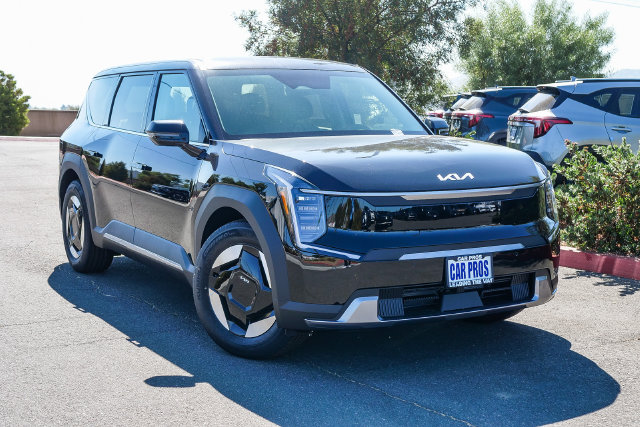 2026 Kia EV9 photo 2