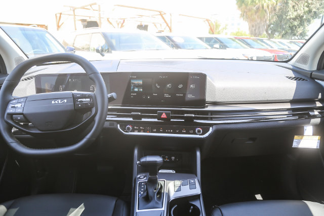 2026 Kia Sportage photo 4