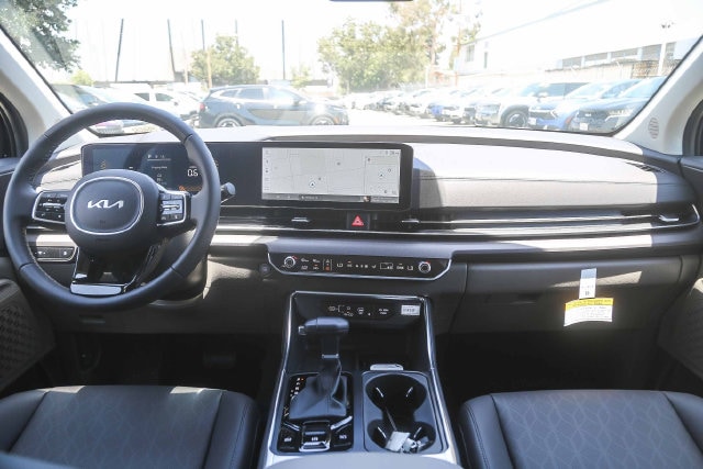 2026 Kia Carnival photo 4