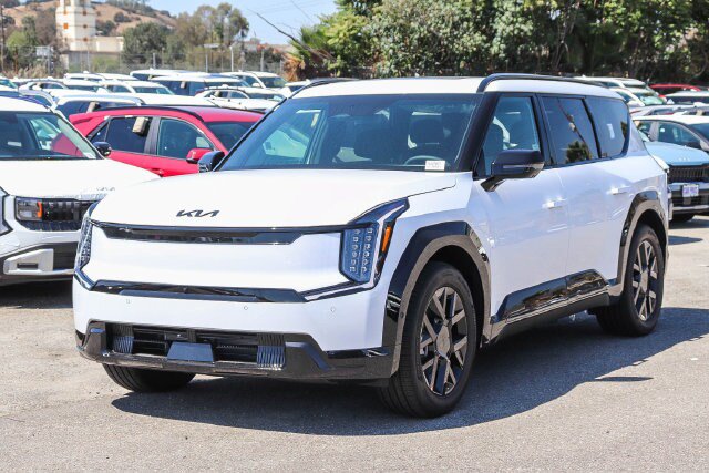 Used 2026 Kia EV9 Land with VIN 5XYADFS57TG027957 for sale in Glendale, CA
