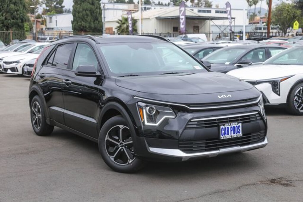 New 2026 Kia Niro LX SUV