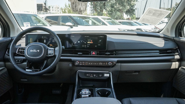 New 2026 Kia Carnival Hybrid EX Van Passenger Van