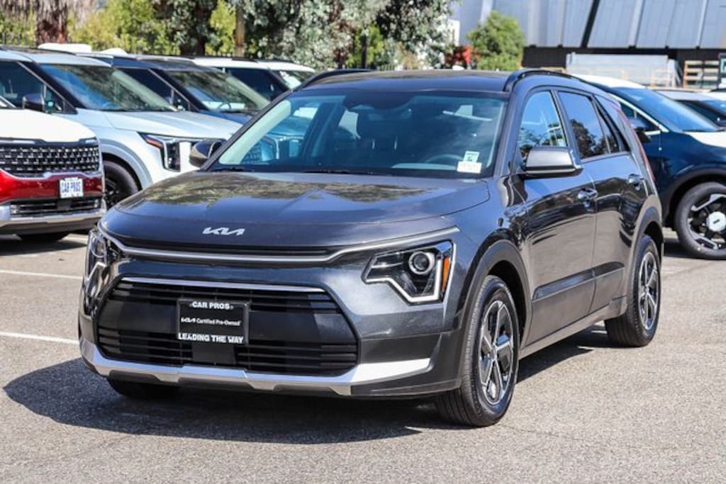 Certified 2025 Kia Niro EX SUV