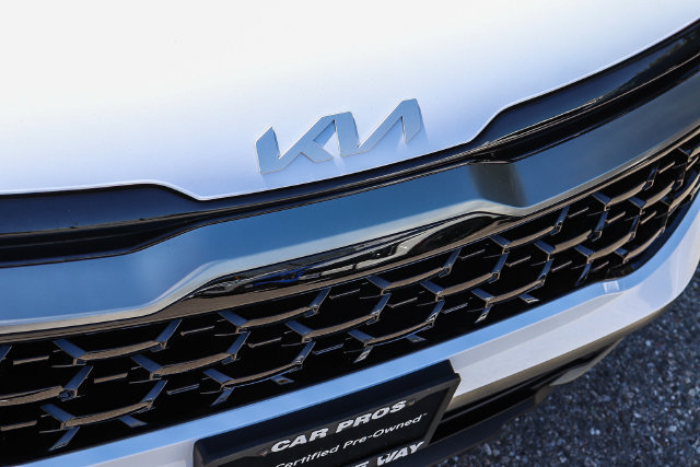 2024 Kia Sportage photo 5