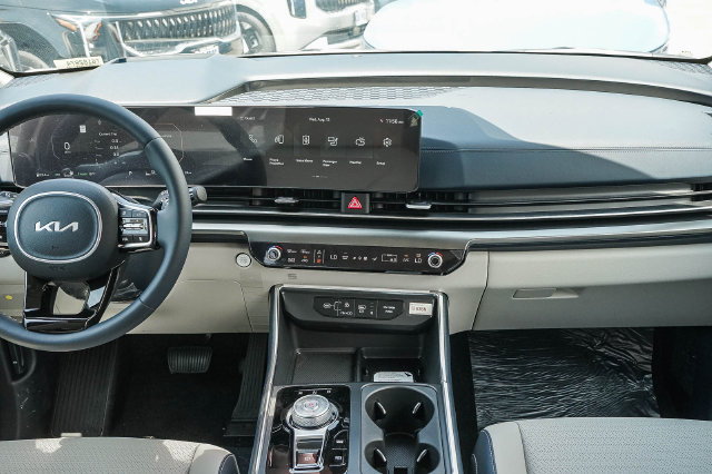 2026 Kia Carnival photo 5
