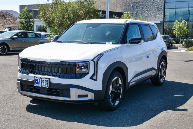New 2027 Kia Seltos S SUV