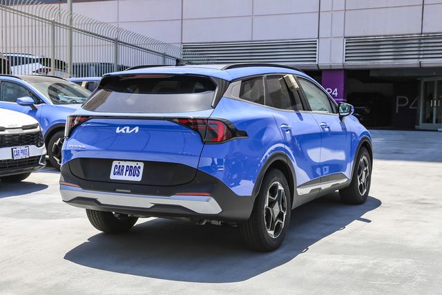 2026 Kia Sportage EX - Photo 17