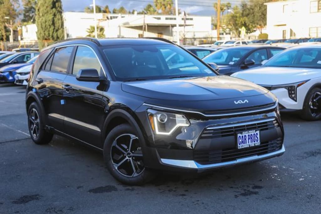 New 2026 Kia Niro LX SUV