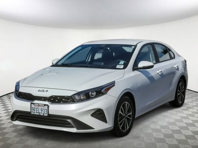 2023 Kia Forte LXS - Photo 7