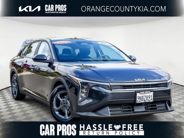 2025 Kia K4 LXS AT's photo