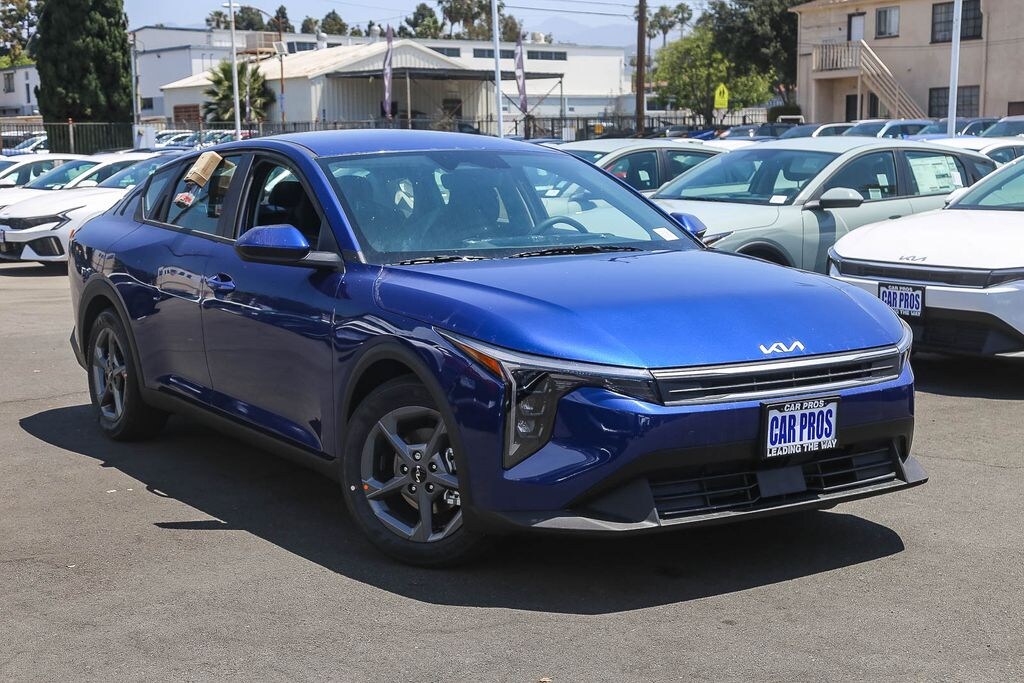 New 2026 Kia K4 LXS Sedan
