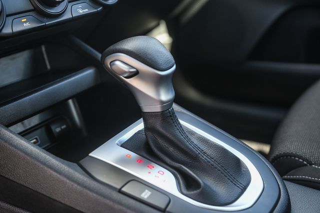 2023 Kia Forte LXS - Photo 25