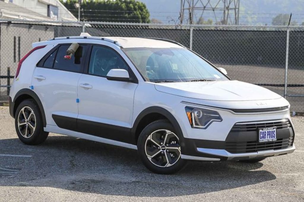 New 2026 Kia Niro LX SUV