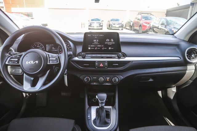 2023 Kia Forte LXS - Photo 15