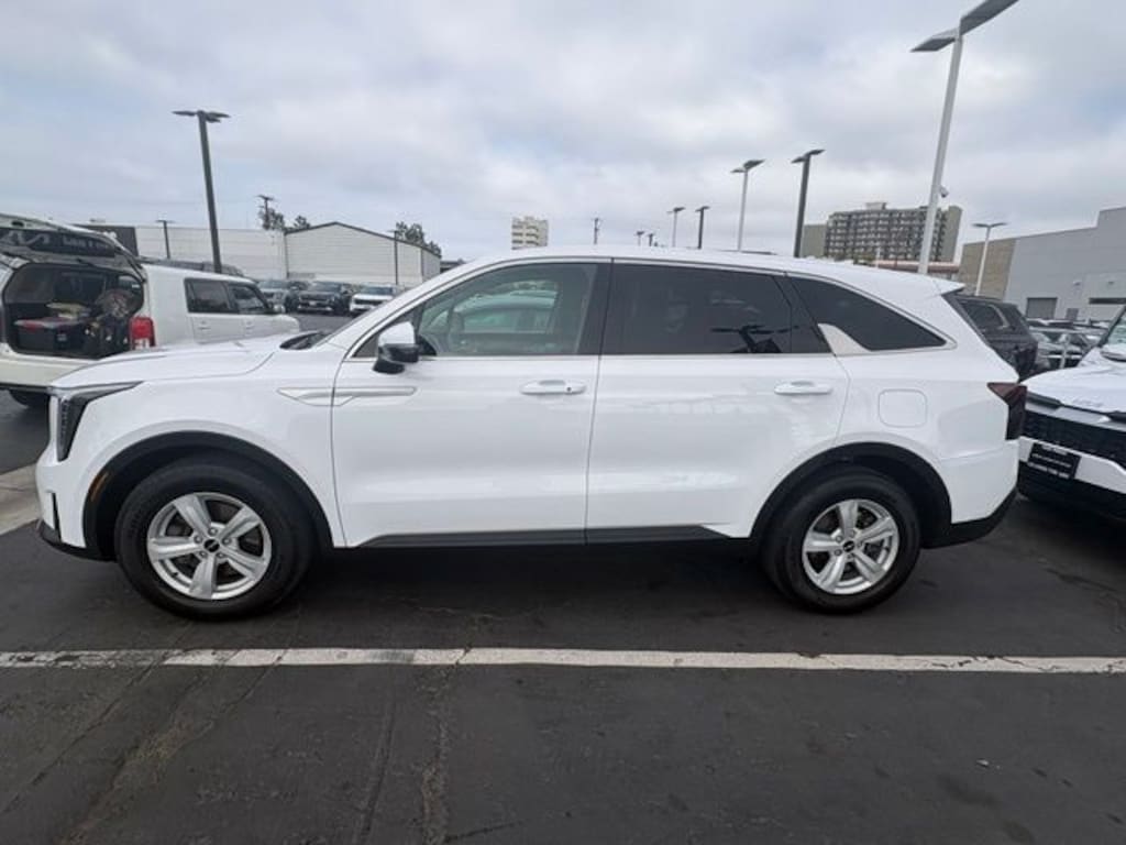 Certified 2025 Kia Sorento LX SUV