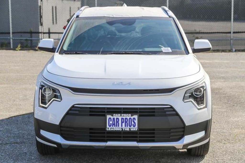 New 2026 Kia Niro LX SUV