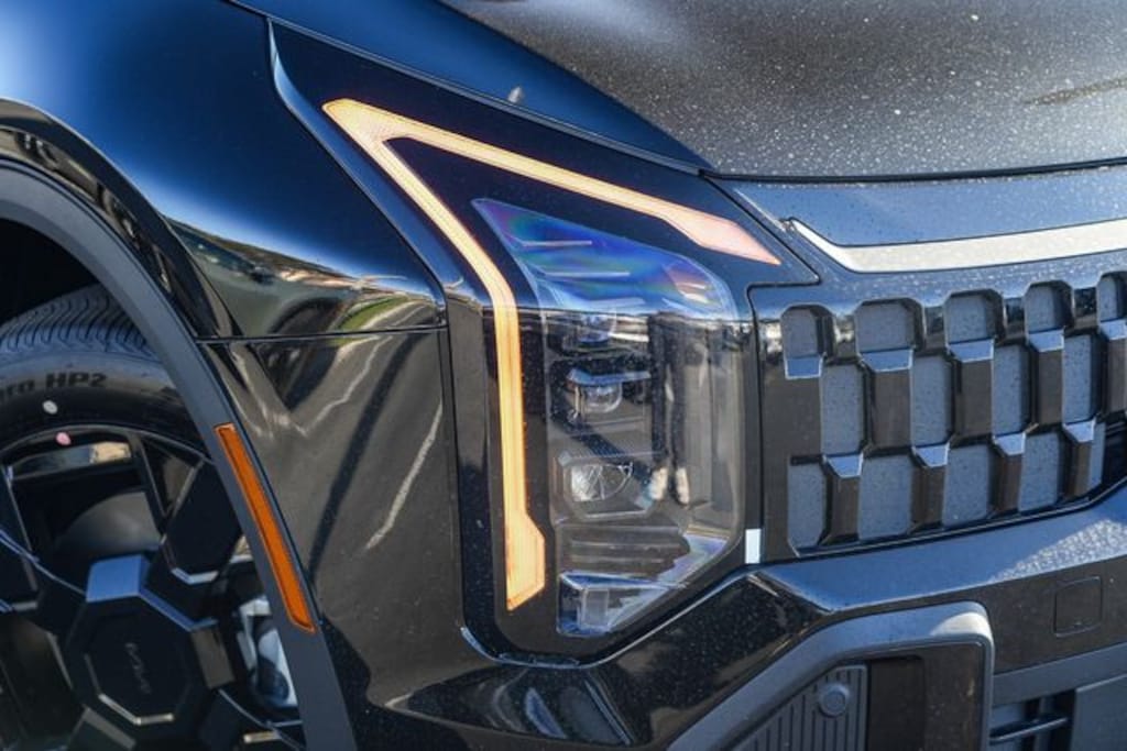 New 2026 Kia Sportage Hybrid X-Line SUV