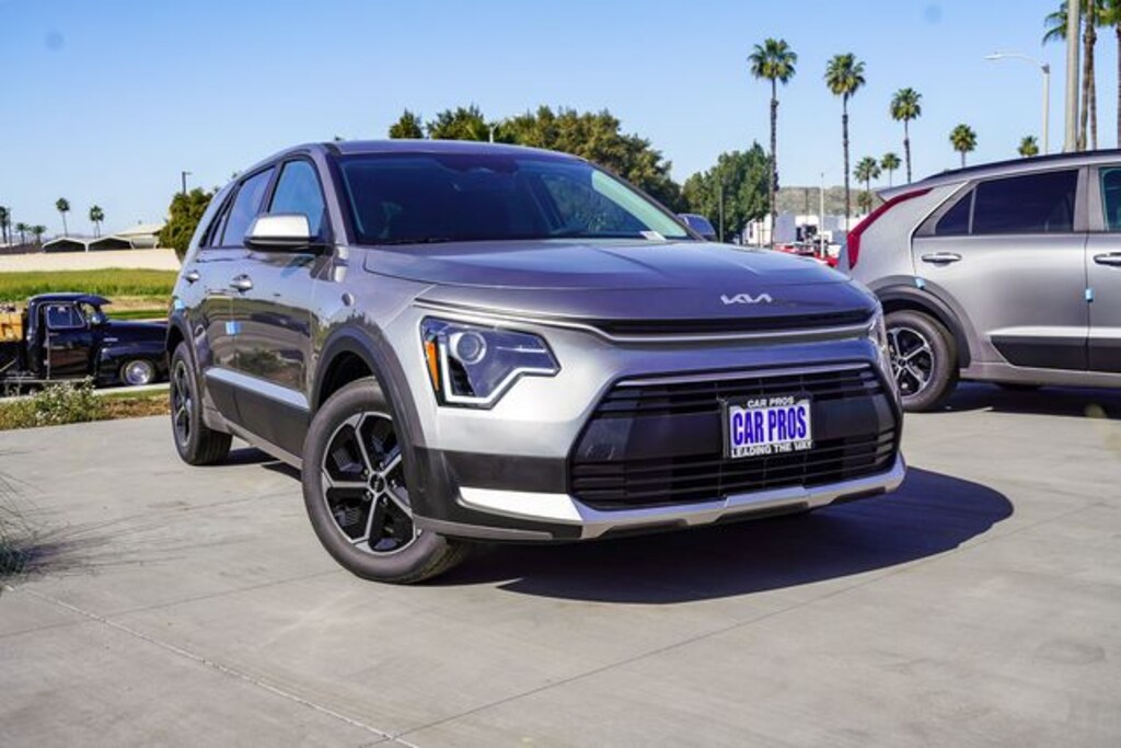 New 2026 Kia Niro LX SUV
