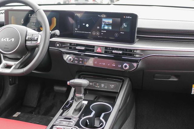 2026 Kia K5 GT-Line - Photo 6